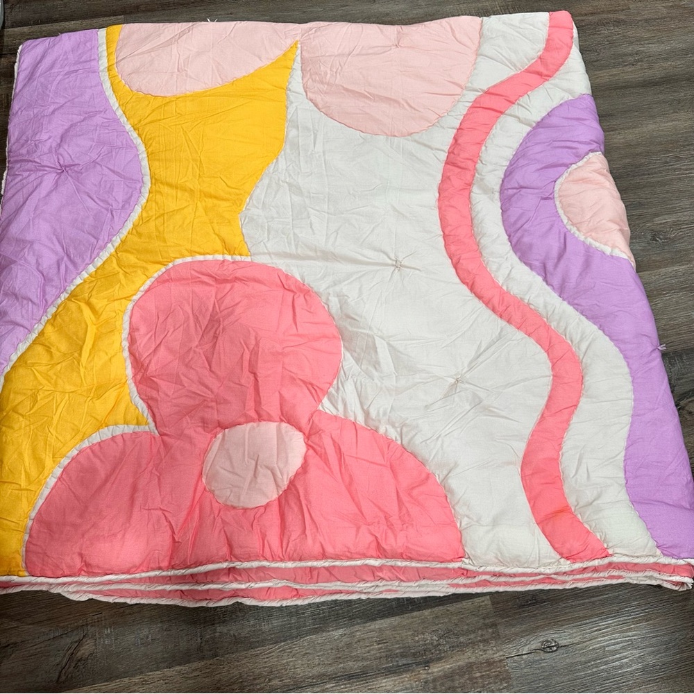 West Elm Wave Floral Quilt Full/Queen